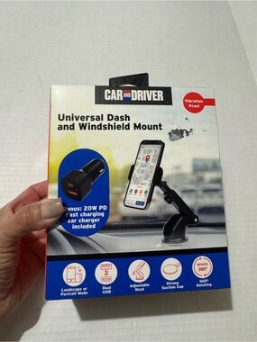 CAR AND DRIVER Universal Dash & Windshield Phone Mount - Black new in box